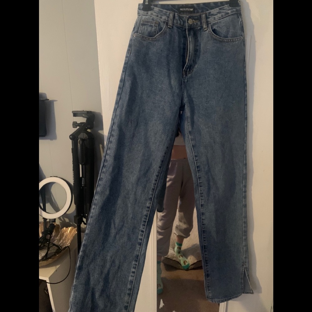 Pretty little thing mid blue wash split hem jeans